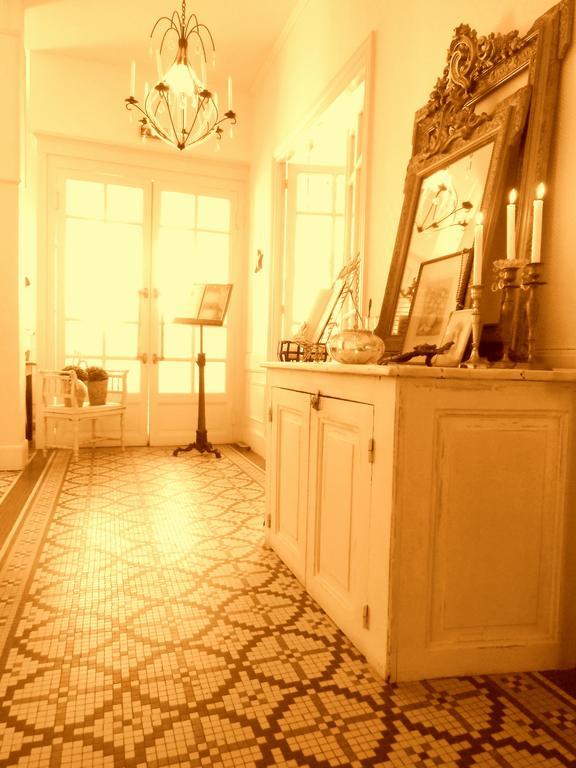 Hotel De La Providence Égliseneuve-dʼEntraigues Eksteriør bilde