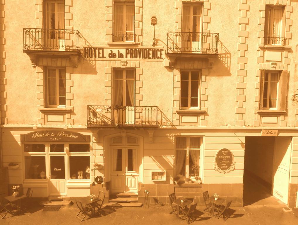 Hotel De La Providence Égliseneuve-dʼEntraigues Eksteriør bilde