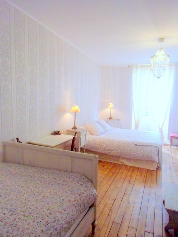Hotel De La Providence Égliseneuve-dʼEntraigues Rom bilde