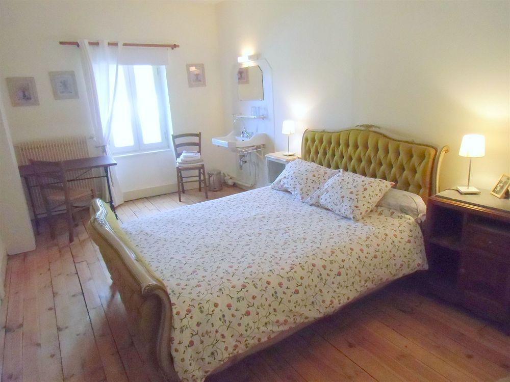 Hotel De La Providence Égliseneuve-dʼEntraigues Eksteriør bilde