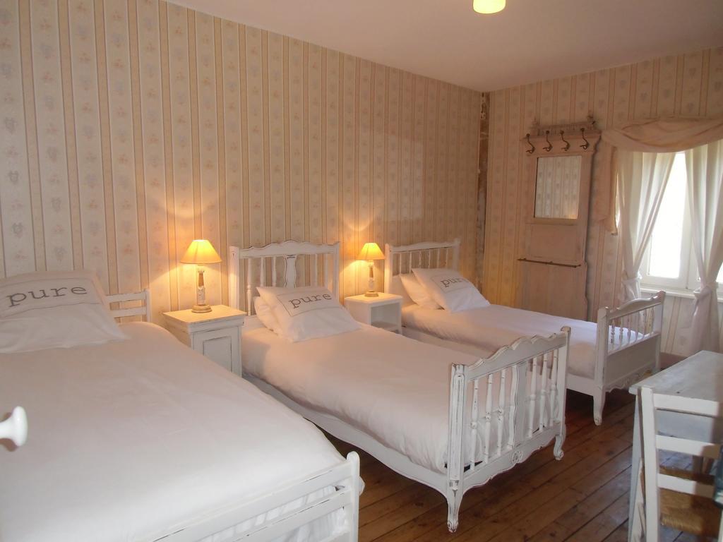 Hotel De La Providence Égliseneuve-dʼEntraigues Eksteriør bilde