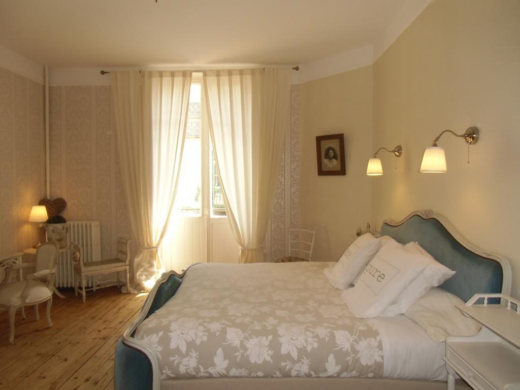 Hotel De La Providence Égliseneuve-dʼEntraigues Eksteriør bilde