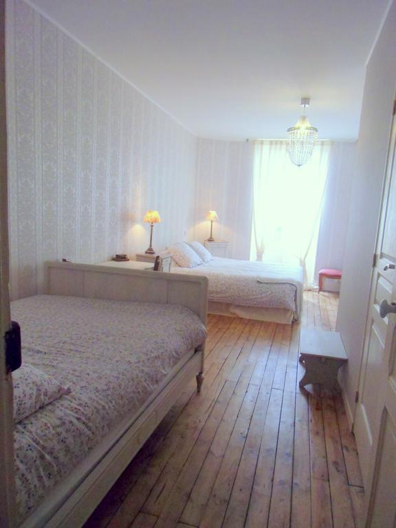Hotel De La Providence Égliseneuve-dʼEntraigues Eksteriør bilde