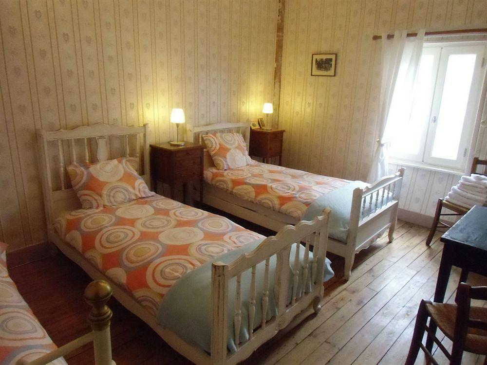 Hotel De La Providence Égliseneuve-dʼEntraigues Eksteriør bilde